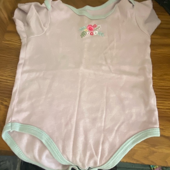 2 Onesie and a shirt(bundle) - Picture 3 of 4